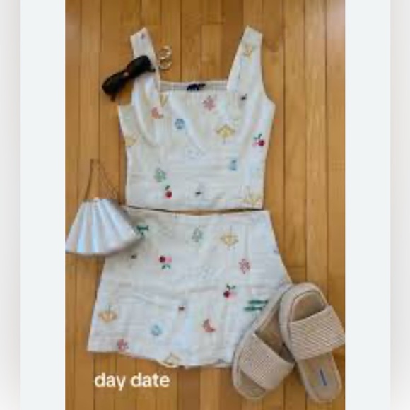 Emroidered GAP Linen Blend Crop Top • Sz S - Picture 3 of 6